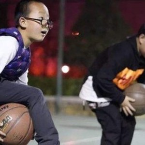 篮球基础训练动作是什么？